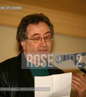 100 Poets, 100 Readings at St Andrews Stanza Poetry Festival 2007.George Szirtes..Copyright©Walter Neilson/Writer Pictures/Rosebud2