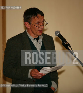 100 Poets, 100 Readings at St Andrews Stanza Poetry Festival 2007.Robert Alan Jamieson..Copyright©Walter Neilson/Writer Pictures/Rosebud2