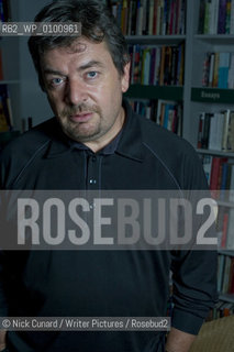 David Aaronovitch, pictured at the London Review of Books Bookshop 30 09 2009. DA is a UK writer, broadcaster and political commentator [ staff writer at The Times ] David Aaronovitch, author of Voodoo Histories his most recent non fiction work on conspiracy theories...copyright©Nick Cunard/Writer Pictures/Rosebud2