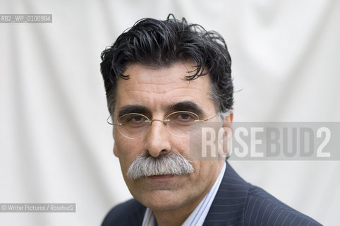 Kader Abdolah,Iranian writer. CREDIT Geraint Lewis
©Writer Pictures/Rosebud2