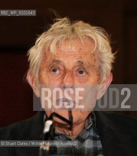  Dannie Abse. Poet..copyright©Stuart Clarke/Writer Pictures/Rosebud2