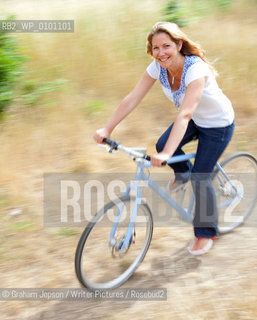 Kate Adams, health writer and founder of the Flat Tummy Club in London, 05/07/2010..copyright©Graham Jepson/Writer Pictures/Rosebud2