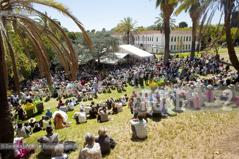 Writers Week in Adelaide 2010..Copyright©David Mariuz/Writer Pictures/Rosebud2