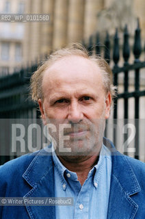 Hervé Algalarrondo  Paris
©Writer Pictures/Rosebud2