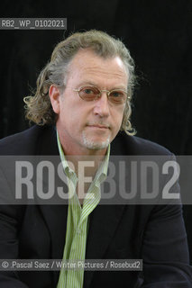 Journalist and writer Jon Lee Anderson at the Edinburgh International Book Festival 2005. He is a staff writer for the New Yorker and the author of The Lions Grave:Dispatches from Afghanistan and The Fall of Baghdad..©.Pascal Saez/Writer Pictures/Rosebud2