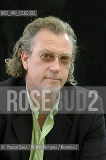 Journalist and writer Jon Lee Anderson at the Edinburgh International Book Festival 2005. He is a staff writer for the New Yorker and the author of The Lions Grave:Dispatches from Afghanistan and The Fall of Baghdad..©.Pascal Saez/Writer Pictures/Rosebud2