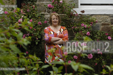 The Scotsman Magazine, author and newspaper columnist Nicola Barry, pictured at her home in Colinton, Edinb©Writer Pictures/Rosebud2