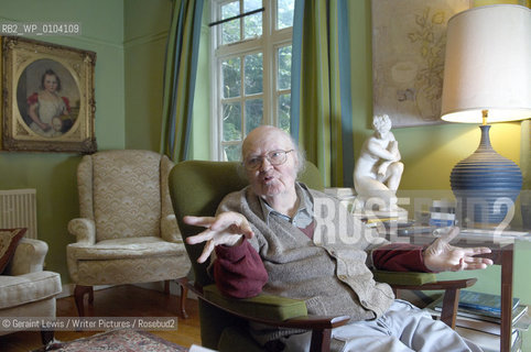 John Bayley  the writer and former husband of Iris Murdoch at home in Oxfordshire...Copyright©Geraint Lewis/Writer Pictures/Rosebud2