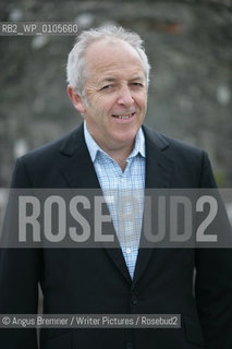 Jeremy Bowen at the Wigtown Book Festival, 2007.copyright©Angus Bremner/Writer Pictures/Rosebud2