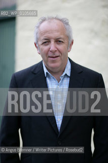 Jeremy Bowen at the Wigtown Book Festival, 2007.copyright©Angus Bremner/Writer Pictures/Rosebud2
