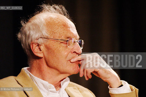 Michael Frayn @ Bath Lit Fest 2007
©Writer Pictures/Rosebud2