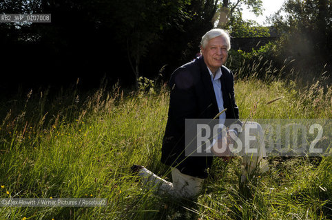 John Simpson at the Borders Book Festival 2010..The festival runs from Thursday 17th June to Sunday 20th June.for further info please go to the website at www.bordersbookfestival.org or contact Nicky Stonehill on 07740 681 560 or nicky@stonehillsalt.co.uk..Copyright©Alex Hewitt/Writer Pictures/Rosebud2