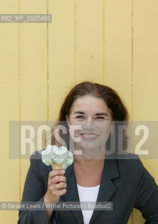 Bestselling author Robert Harris at home..copyright©Geraint Lewis/Writer Pictures/Rosebud2
