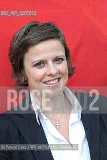 British childrens writer Rhona Cameron at the Edinburgh International Book Festival 2004.                         .Copyright©Pascal Saez/Writer Pictures/Rosebud2