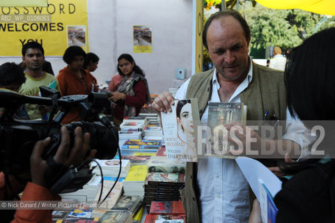 William Dalrymple,  author, at The DSC Jaipur Literature Festival 2009 billed as Asias Leading Literary Festival at Diggi Palace the old city area of Jaipur,  capital city of Rajastan...copyright©Nick Cunard/Writer Pictures/Rosebud2