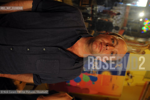 William Dalrymple,  author, at The DSC Jaipur Literature Festival 2009 billed as Asias Leading Literary Festival at Diggi Palace the old city area of Jaipur,  capital city of Rajastan...copyright©Nick Cunard/Writer Pictures/Rosebud2