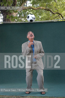 British writer Hunter Davies, ghostwriter for footballer Wayne Rooney at the Edinburgh International Book Festival...Copyright©Pascal Saez/Writer Pictures/Rosebud2