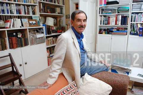 Hunter Davies at home in London..Copyright©Andy Paradise/Writer Pictures/Rosebud2