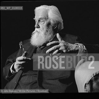 Robertson Davies, Novelist 1979.Writers in Canada Series by John Reeves..Copyright©John Reeves/Writer Pictures/Rosebud2