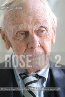 British writer and journalist William Deedes at the Edinburgh International Book Festival 2003..Copyright©Pascal saez.Pascal Saez/Writer Pictures/Rosebud2