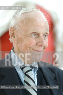 British writer and journalist William Deedes at the Edinburgh International Book Festival 2003..Copyright©Pascal saez.Pascal Saez/Writer Pictures/Rosebud2