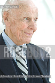 British writer and journalist William Deedes at the Edinburgh International Book Festival 2003..Copyright©Pascal saez.Pascal Saez/Writer Pictures/Rosebud2