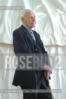 British writer and journalist William Deedes at the Edinburgh International Book Festival 2003..Copyright©Pascal saez.Pascal Saez/Writer Pictures/Rosebud2