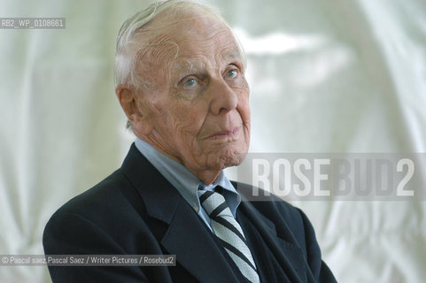 British writer and journalist William Deedes at the Edinburgh International Book Festival 2003..Copyright©Pascal saez.Pascal Saez/Writer Pictures/Rosebud2