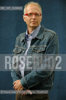 Writer Gerard DeGroot, author of Dark Side Of The Moon at the Edinburgh International Book Festival 2007. ..Copyright©Pascal Saez/Writer Pictures/Rosebud2