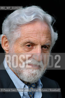 US scientist (inventor of the contraceptive pill), novelist and dramatist Carl Djerassi.at the Edinburgh International Book Festival 2004..Copyright©Pascal Saez.Pascal saez/Writer Pictures/Rosebud2