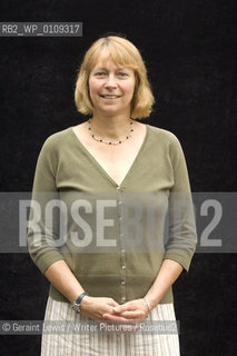 Mary Dobson..Copyright©Geraint Lewis/Writer Pictures/Rosebud2