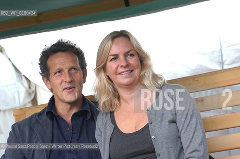 British writer and presenter Monty Don with his wife Sarah.at the Edinburgh International book Festival 2004..Copyright©Pascal Saez.Pascal Saez/Writer Pictures/Rosebud2