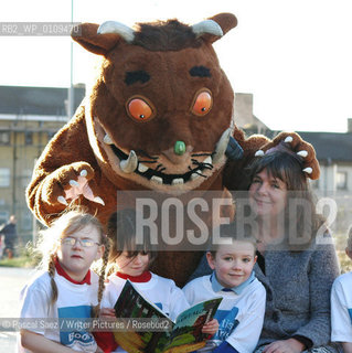 Writer Julia Donaldson and her creation the Gruffalo at Pilton Primary School, Edinburgh. ..Copyright©Pascal Saez/Writer Pictures/Rosebud2