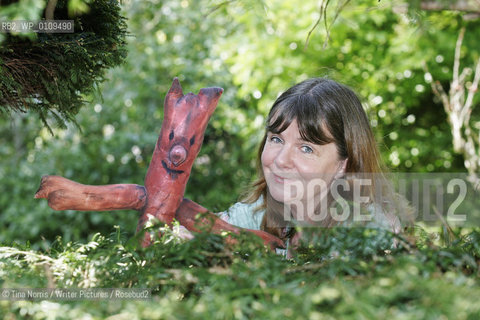 Julia Davidson, author of the Gruffalo series of books for children  ..copyright©Tina Norris/Writer Pictures/Rosebud2