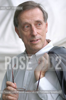 Writer Ariel Dorfman at the Edinburgh International Book Festival 2003..Copyright©Pascal Saez.Pascal Saez/Writer Pictures/Rosebud2