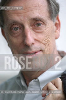 Writer Ariel Dorfman at the Edinburgh International Book Festival 2003..Copyright©Pascal Saez.Pascal Saez/Writer Pictures/Rosebud2