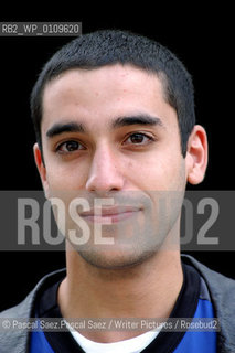 American writer Joaquin Dorfman, son of writer Ariel Dorfman and author of The Burning City at the Edinburgh International Book Festival 2003..                                                 .copyright©Pascal Saez.Pascal Saez/Writer Pictures/Rosebud2
