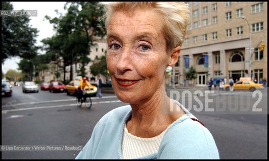 Ann Douglas..copyright©Lisa Carpenter/Writer Pictures/Rosebud2