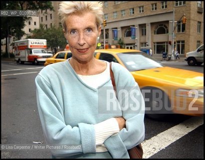 Ann Douglas..copyright©Lisa Carpenter/Writer Pictures/Rosebud2