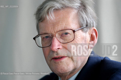 British historian and writer Christopher Duffy at the Edinburgh International Book Festival 2003..                                               .copyright©Pascal Saez.Pascal Saez/Writer Pictures/Rosebud2