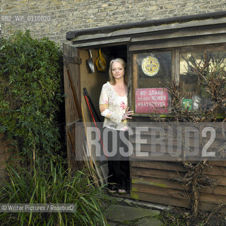 Stella Duffy,Writer ,actress and female comic. CREDIT Geraint Lewis
©Writer Pictures/Rosebud2