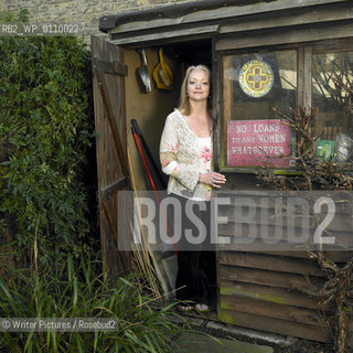 Stella Duffy,Writer ,actress and female comic. CREDIT Geraint Lewis
©Writer Pictures/Rosebud2