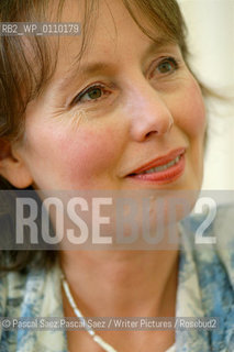British writer Jane Dunn, author of Elizabeth and Mary, at the Edinburgh International Book Festival 2003.                          .copyright©Pascal Saez.Pascal Saez/Writer Pictures/Rosebud2