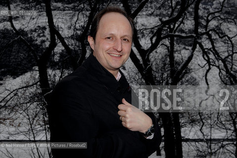 Gary Dutton..copyright©Neil Hanna/TSPL/Writer Pictures/Rosebud2