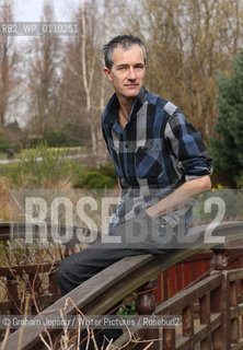Geoff Dyer, author pictured in Regents Park, London.                         .Copyright©Graham Jepson/Writer Pictures/Rosebud2