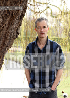 Geoff Dyer, author pictured in Regents Park, London.                         .Copyright©Graham Jepson/Writer Pictures/Rosebud2