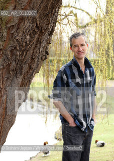 Geoff Dyer, author pictured in Regents Park, London.                         .Copyright©Graham Jepson/Writer Pictures/Rosebud2