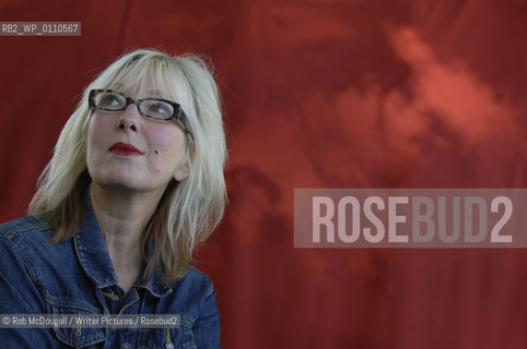 Jenny Eclair, The Edinburgh International Book Festival 2005..Copyright©Rob McDougall/Writer Pictures/Rosebud2