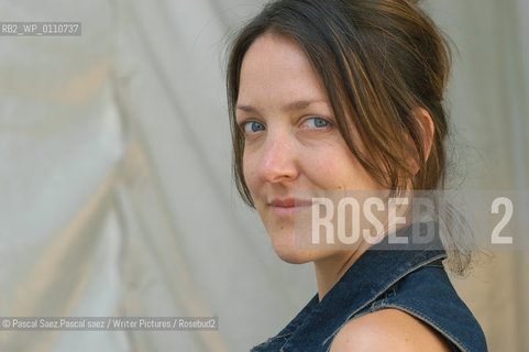 British writer Susan Elderkin, author of novel The Voices, at the Edinburgh International Book Festival 2003...Copyright©Pascal Saez.Pascal saez/Writer Pictures/Rosebud2