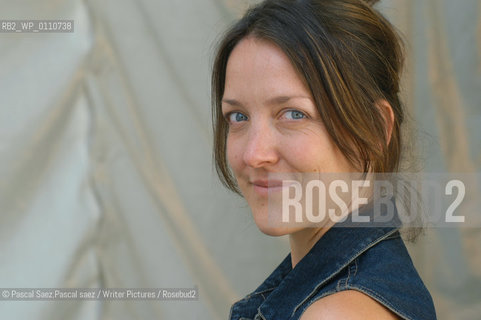 British writer Susan Elderkin, author of novel The Voices, at the Edinburgh International Book Festival 2003...Copyright©Pascal Saez.Pascal saez/Writer Pictures/Rosebud2
